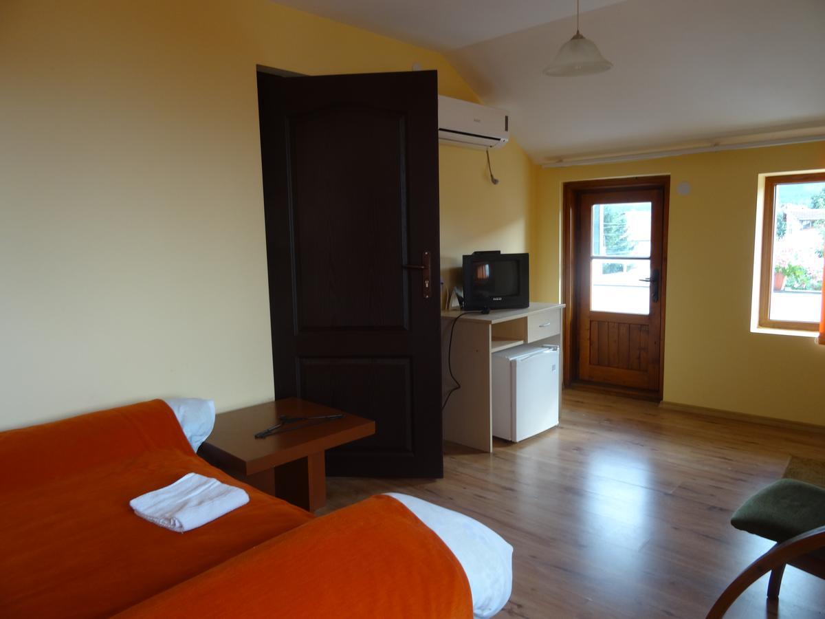Family Hotel Rose Pavel Banya Dış mekan fotoğraf