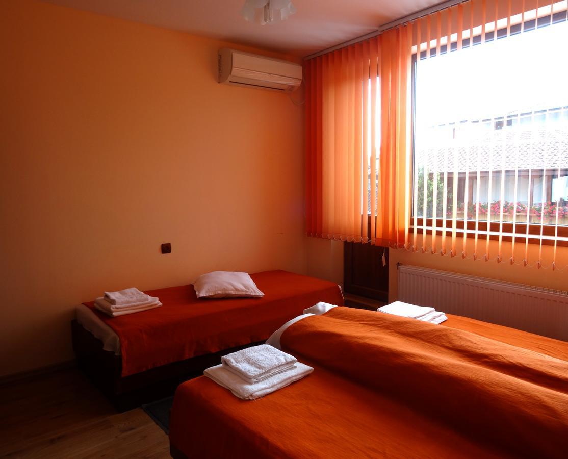 Family Hotel Rose Pavel Banya Dış mekan fotoğraf