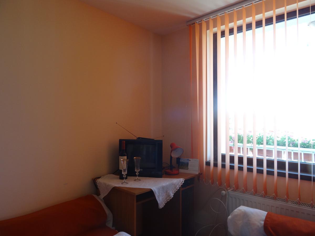 Family Hotel Rose Pavel Banya Dış mekan fotoğraf
