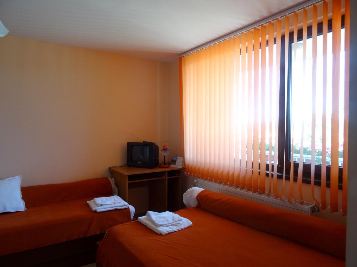 Family Hotel Rose Pavel Banya Dış mekan fotoğraf