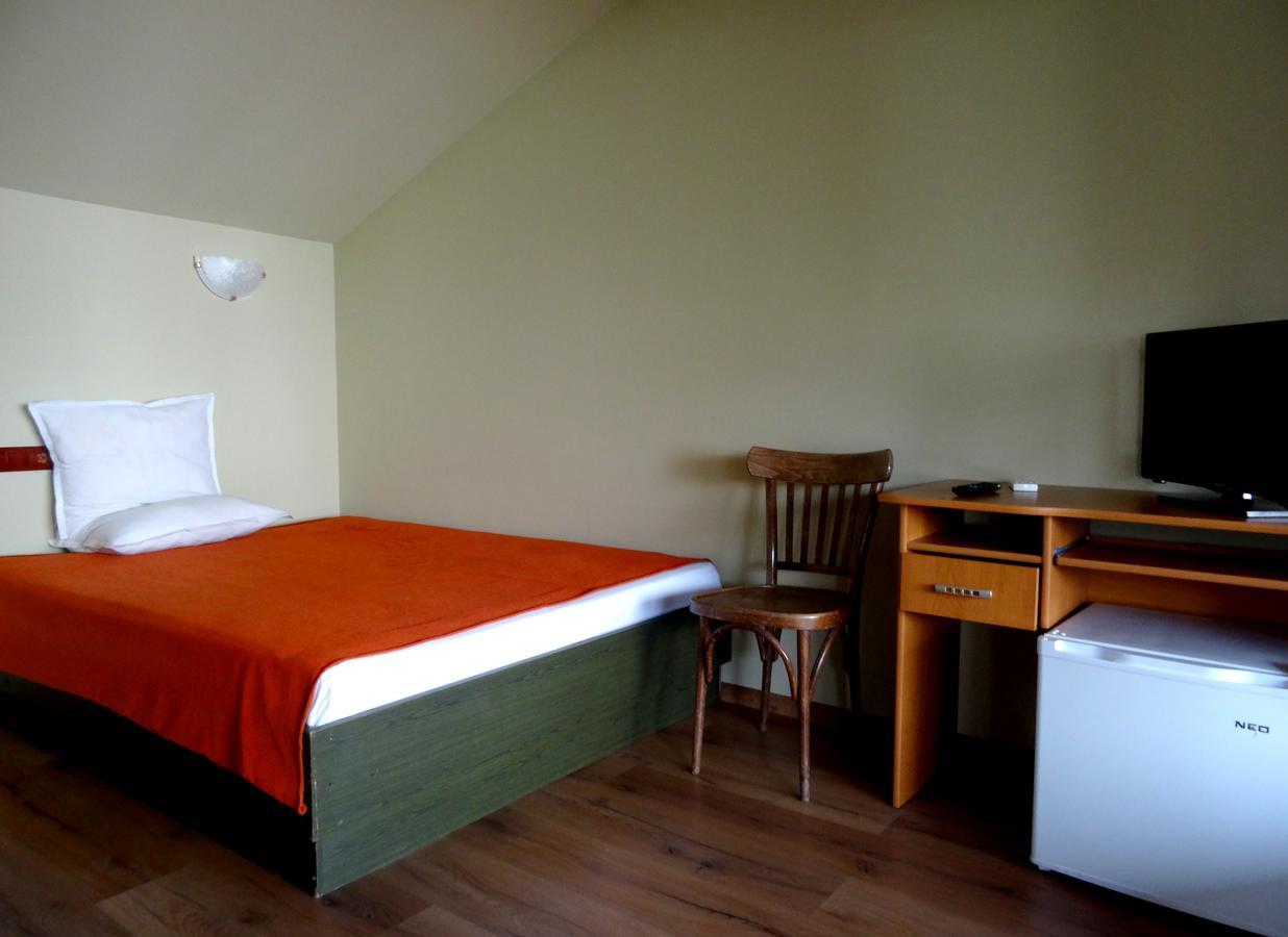 Family Hotel Rose Pavel Banya Dış mekan fotoğraf